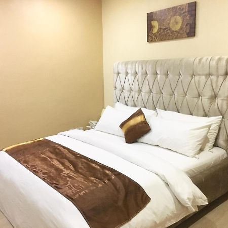 Alexia'S Place Hotel Lagos Exterior photo