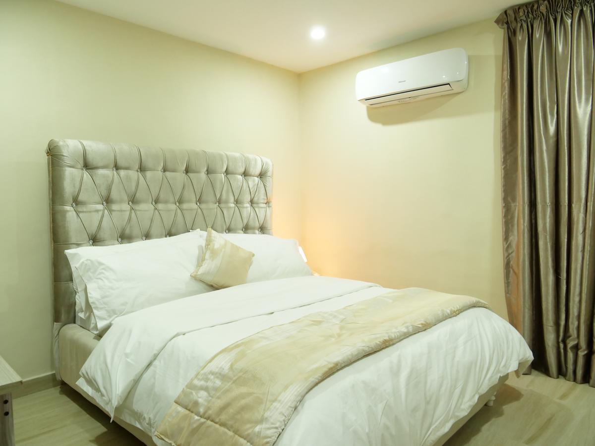 Alexia'S Place Hotel Lagos Exterior photo