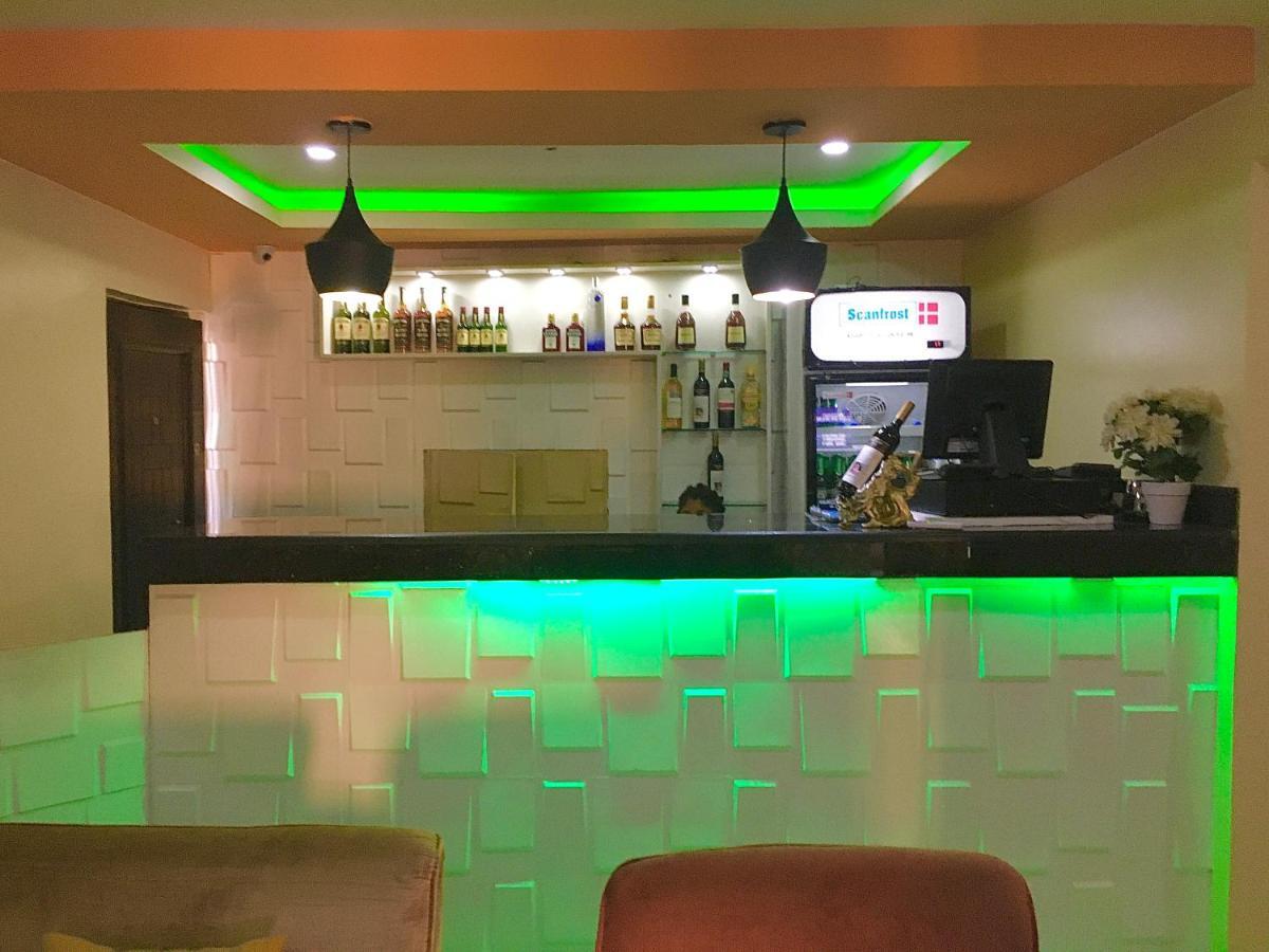 Alexia'S Place Hotel Lagos Exterior photo